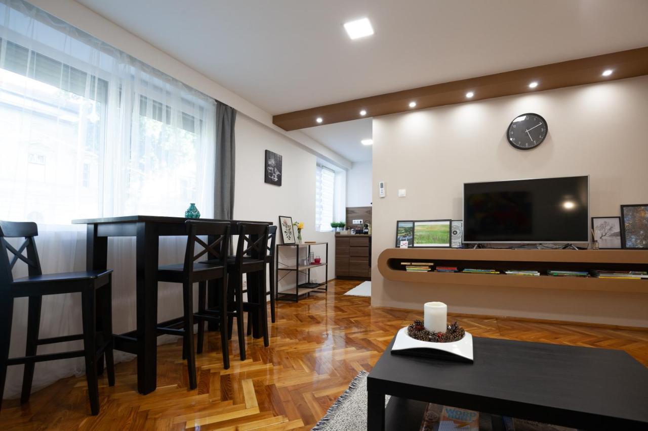 Ferienwohnung Stellar Downtown Szegedin Exterior foto